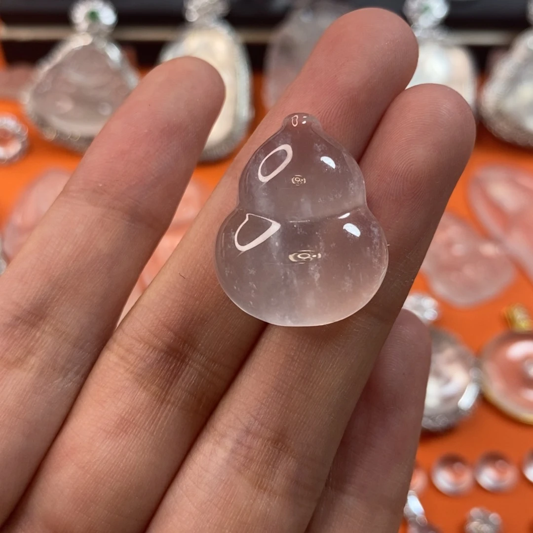 石英质玉未镶嵌颈饰