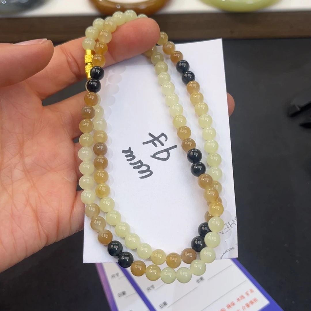 和田玉未镶嵌手镯拍一发一卡6楼兰三色