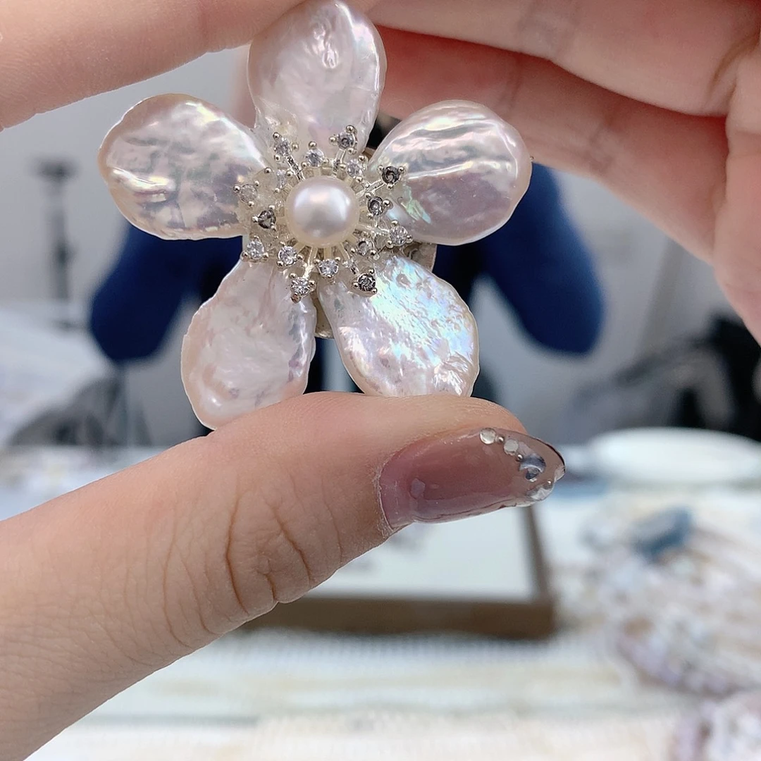 银S925镶嵌耳饰淡水珍珠