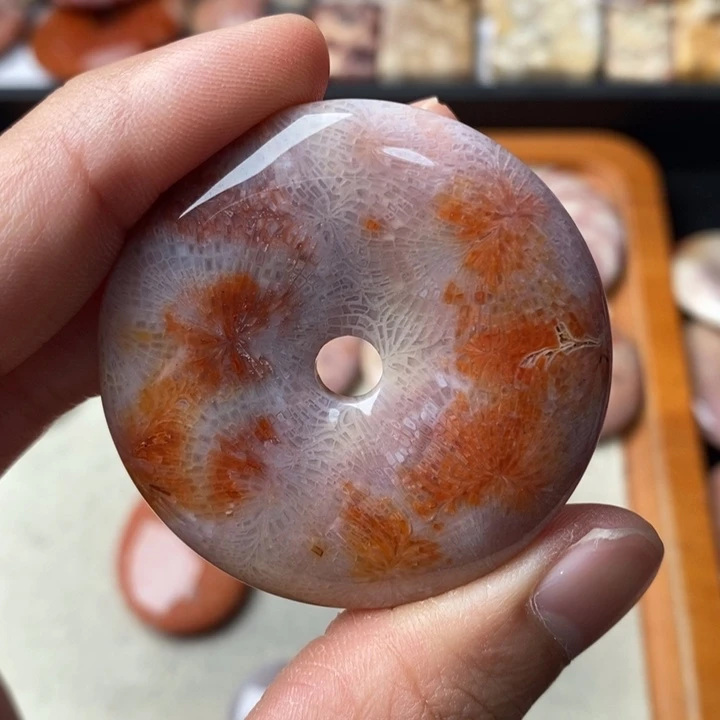 硅化玉颈饰足金镶嵌快****6