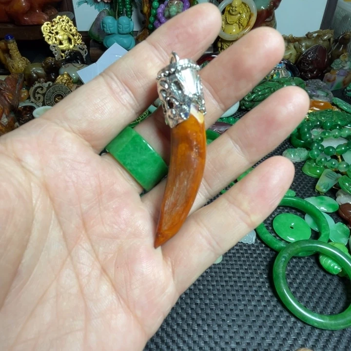 滴血莲花菩提吊坠