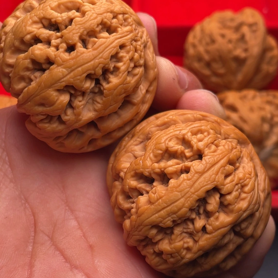 文玩核桃把件秦岭山脉核桃