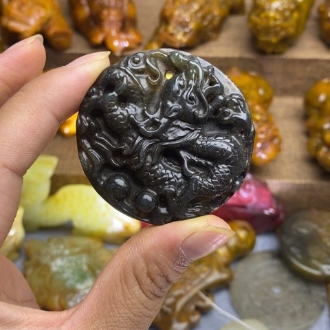 蛇纹石玉未镶嵌颈饰62