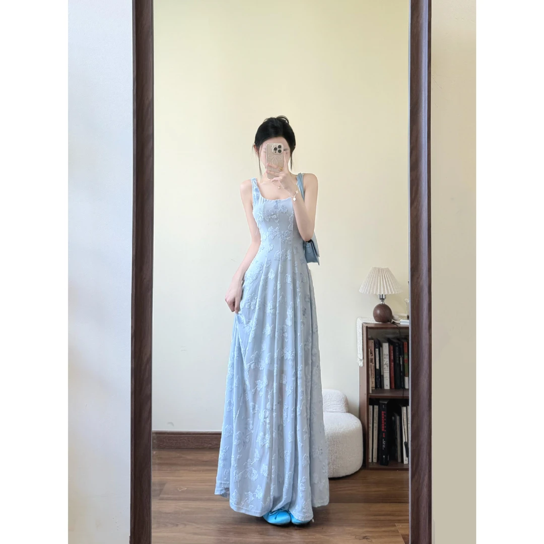 法式气质欧若风浅蓝色吊带连衣裙夏季新款女海边度假碎花长裙子潮