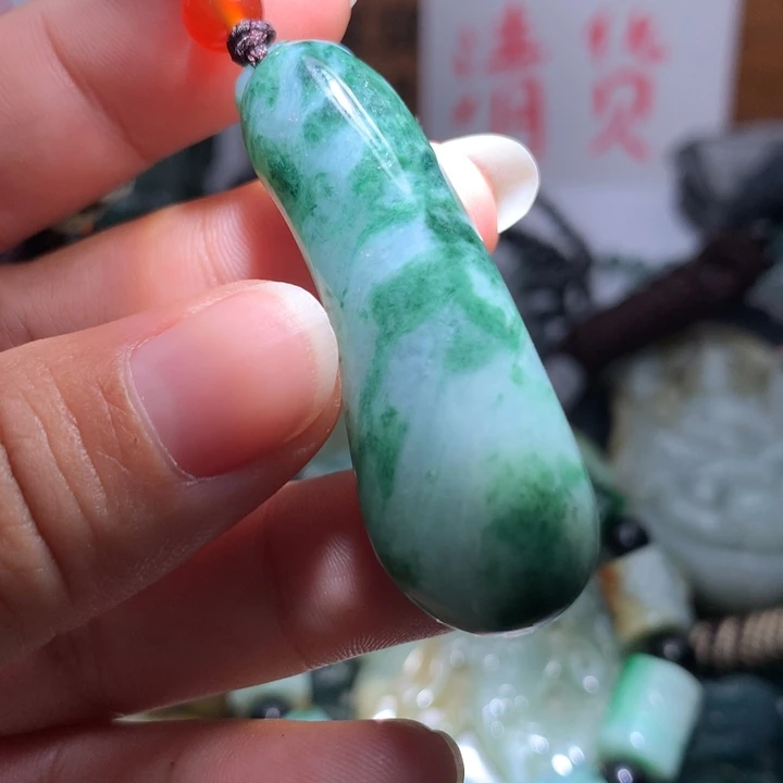 翡翠颈饰未镶嵌保真天然A货翡翠