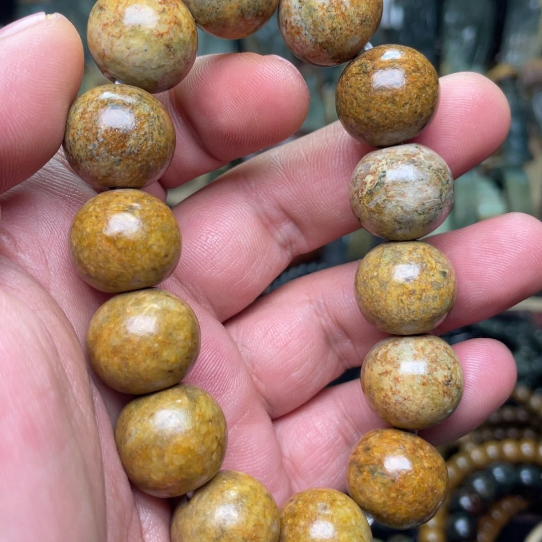 岫岩河磨玉（透闪石质玉）未镶嵌颈饰卡18