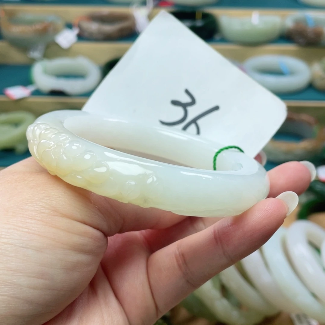 未镶嵌手镯和田玉圈口60