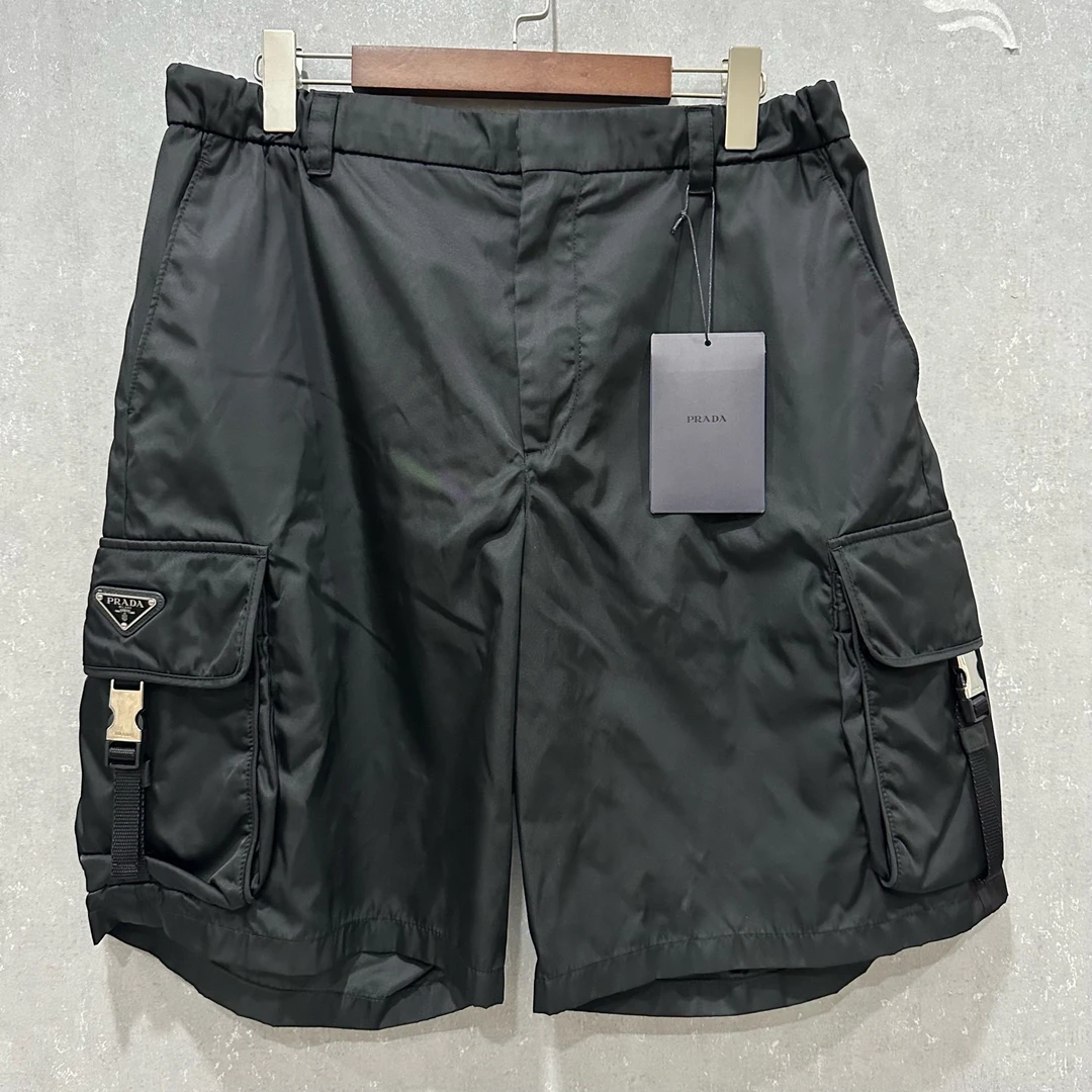 未使用 Prada/普拉达 双口袋 三角标 尼龙短裤 52码 004620