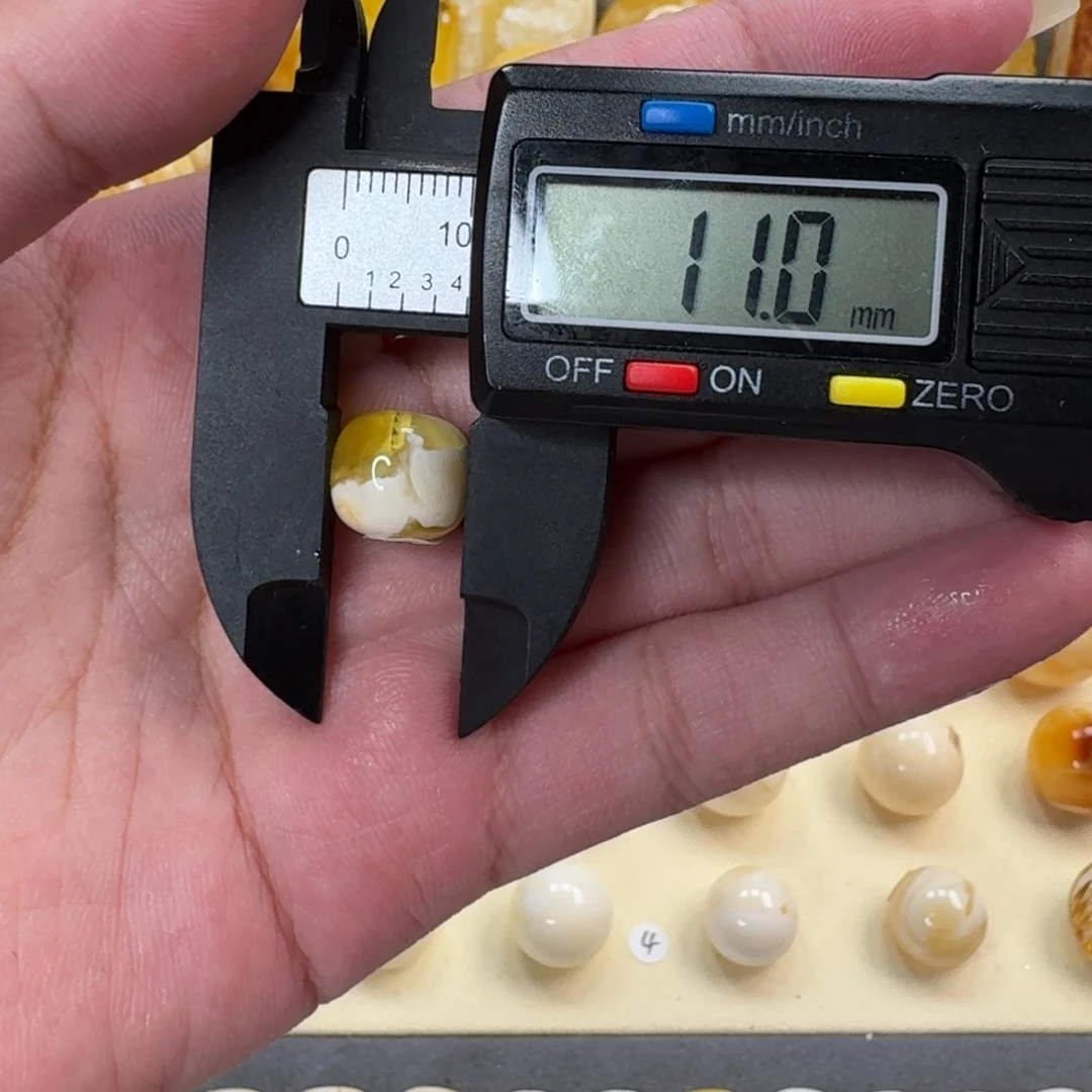 裸石琥珀未镶嵌老型
