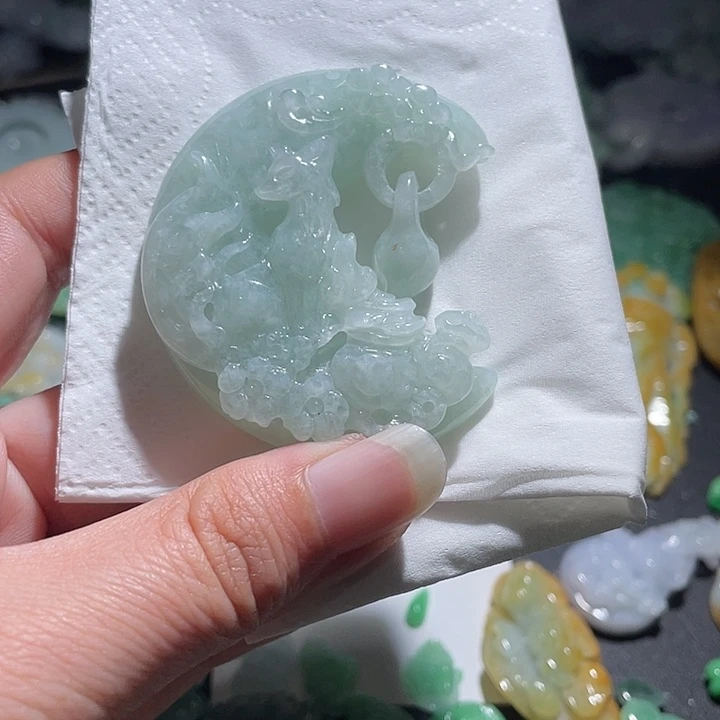 颈饰未镶嵌翡翠天