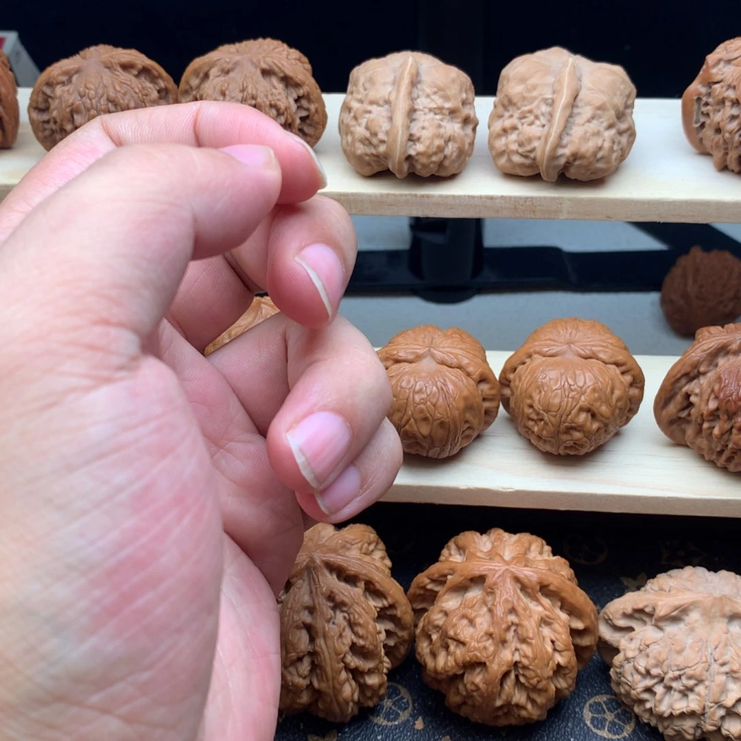 文玩核桃把件V****腿福利