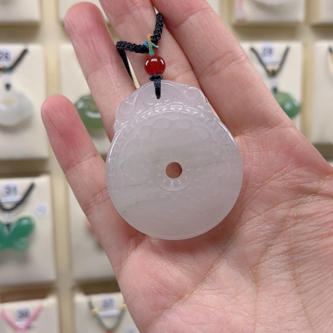 石英质玉未镶嵌吊坠(赠链)
