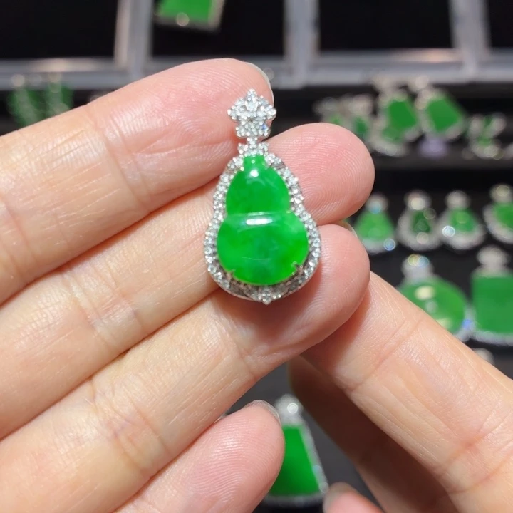 吊坠(不含链)18K金镶嵌翡翠翡翠