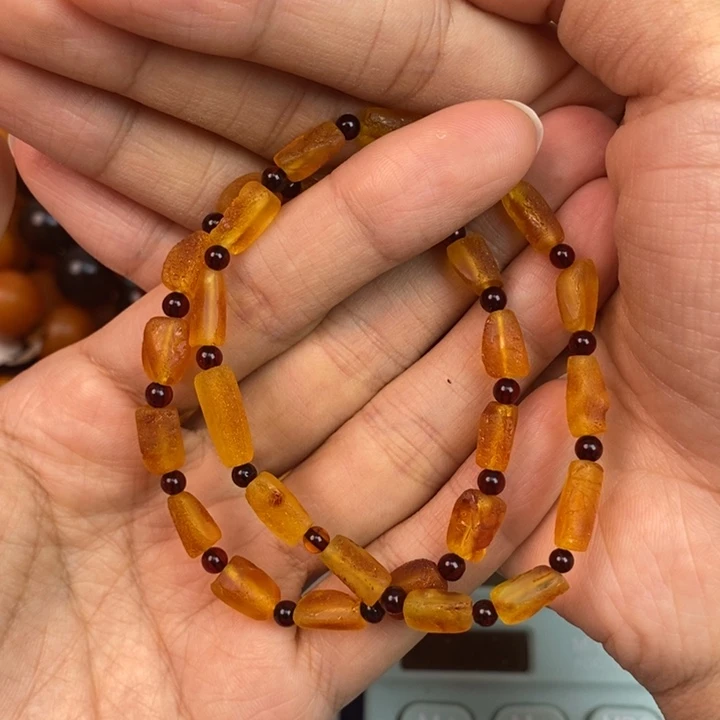 琥珀未镶嵌珠宝奇石多样性发其一