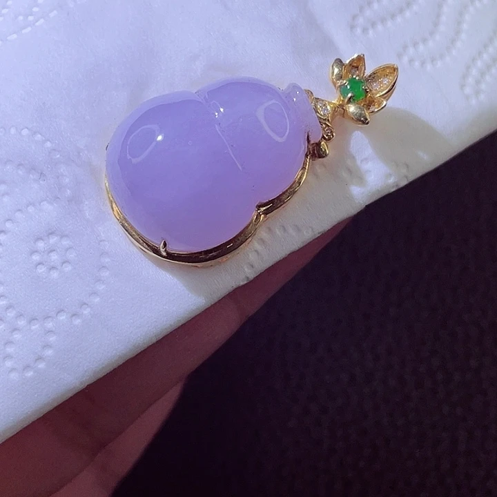 颈饰18K金镶嵌翡翠翡翠