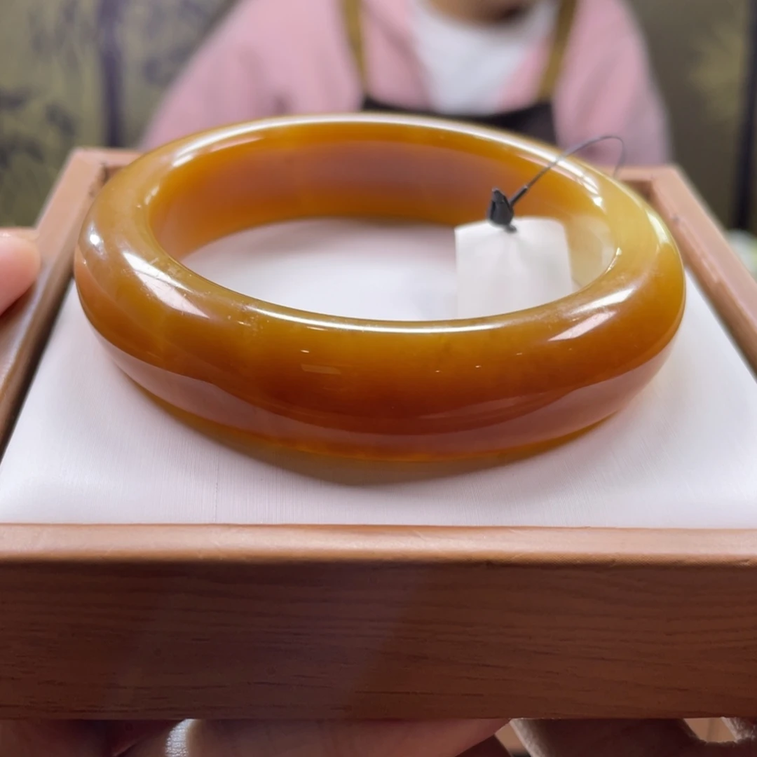 和田玉未镶嵌手镯57圈