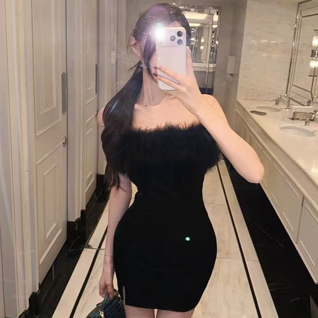 古奈家辣妹性感修身丝绒拼接毛毛抹胸连衣裙秋冬高级感小众小黑裙