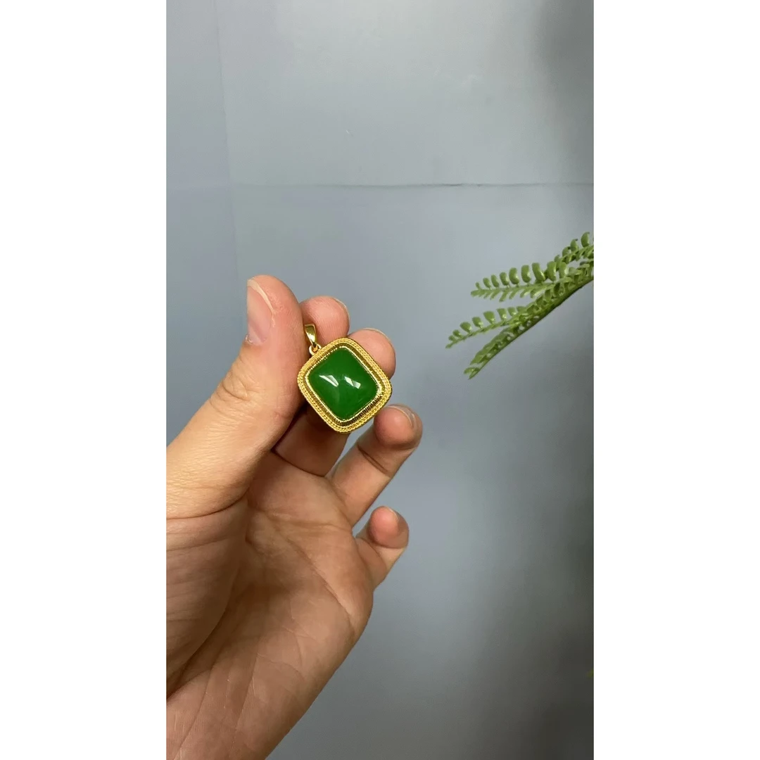 翡翠14k方糖吊坠