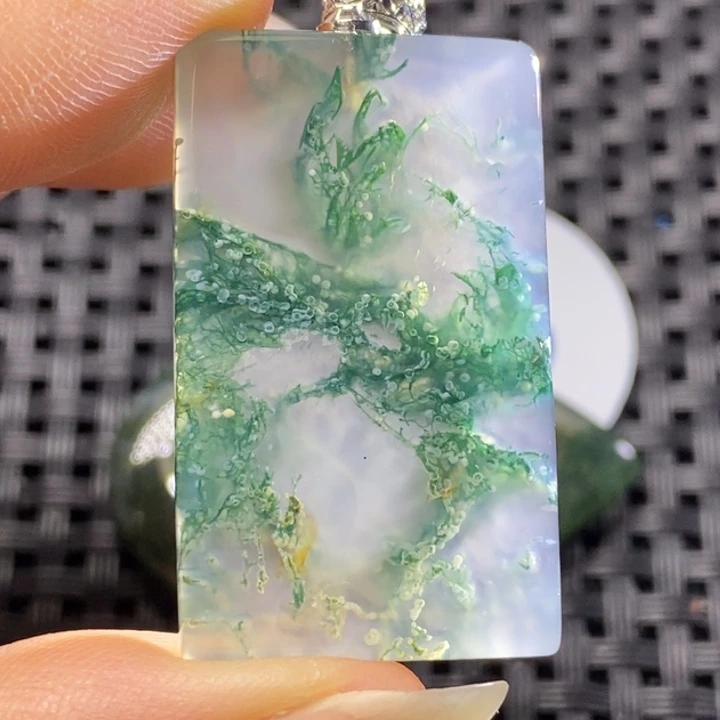 未镶嵌颈饰玛瑙/玉髓包****。