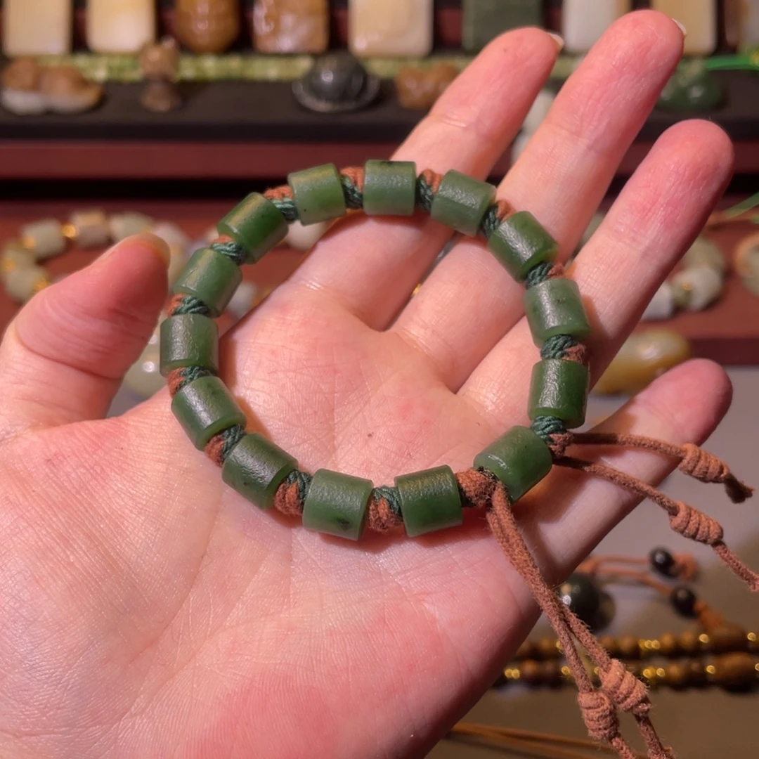 碧***天和田玉未镶嵌颈饰