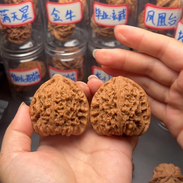 把件文玩核桃45全家福高炮三角疆