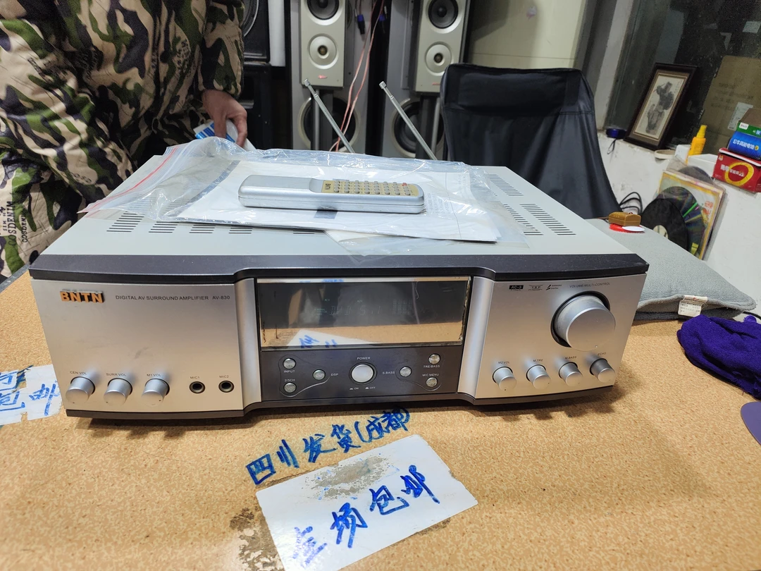9新  二手  BNTN功放 ，成色如图（出声，不带线材）