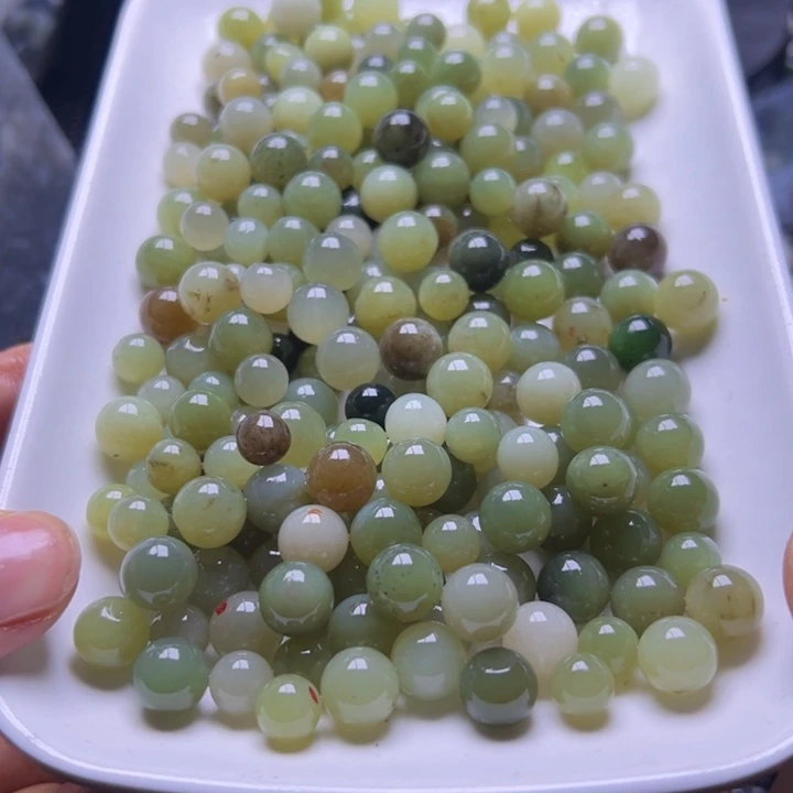 昱***儿和田玉未镶嵌珠宝半成品