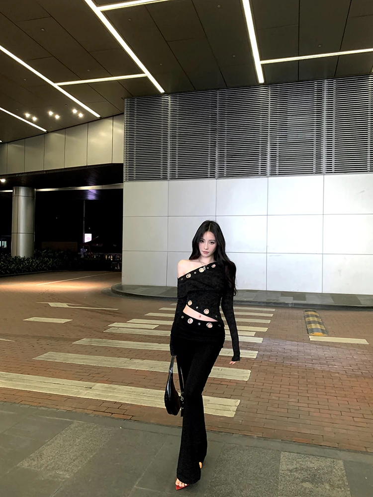 【深渊入侵】2025夏季新款设计感时尚修身露腰斜肩T恤配休闲长裤女