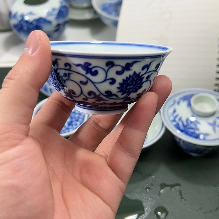 微瑕柴窑缠枝花卉花鸟宫碗