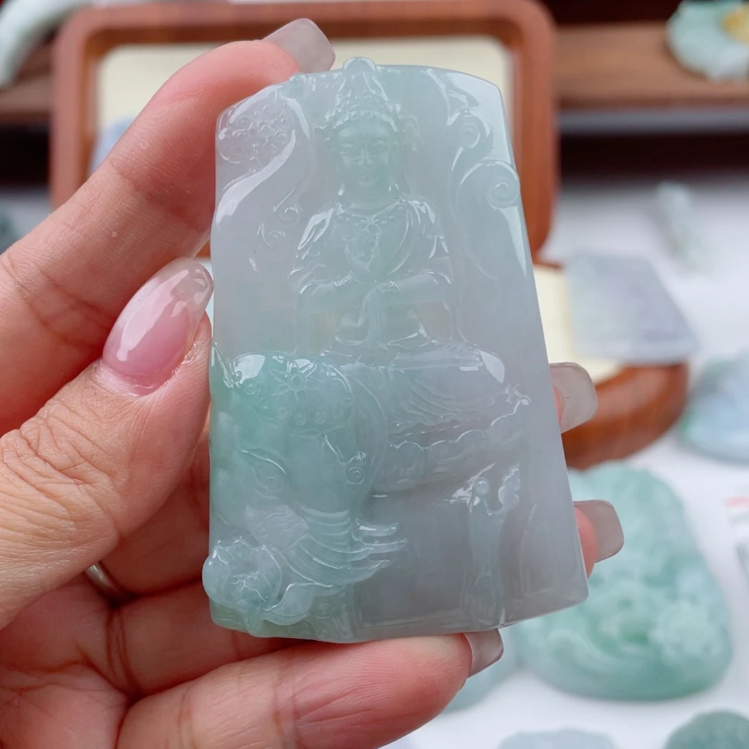 用***2翡翠未镶嵌颈饰翡翠