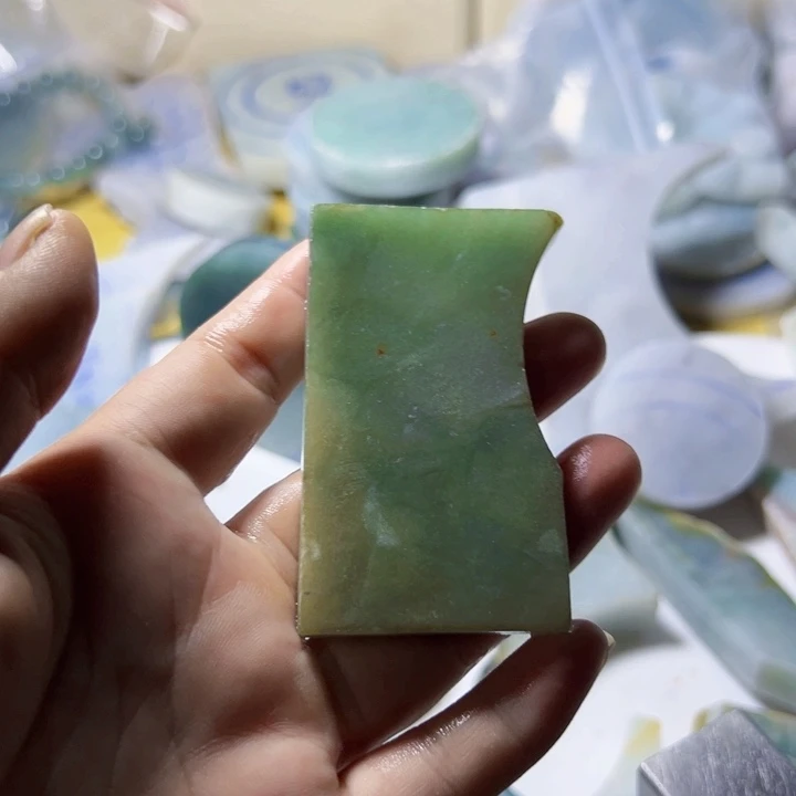 颈饰未镶嵌翡翠帅**渣