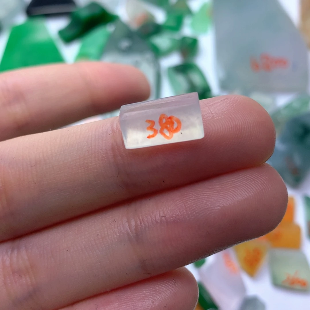 定制翡翠未镶嵌缅甸翡翠原石