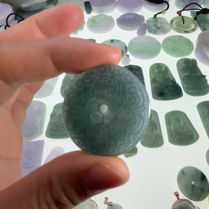 翡翠吊坠(不含链)未镶嵌