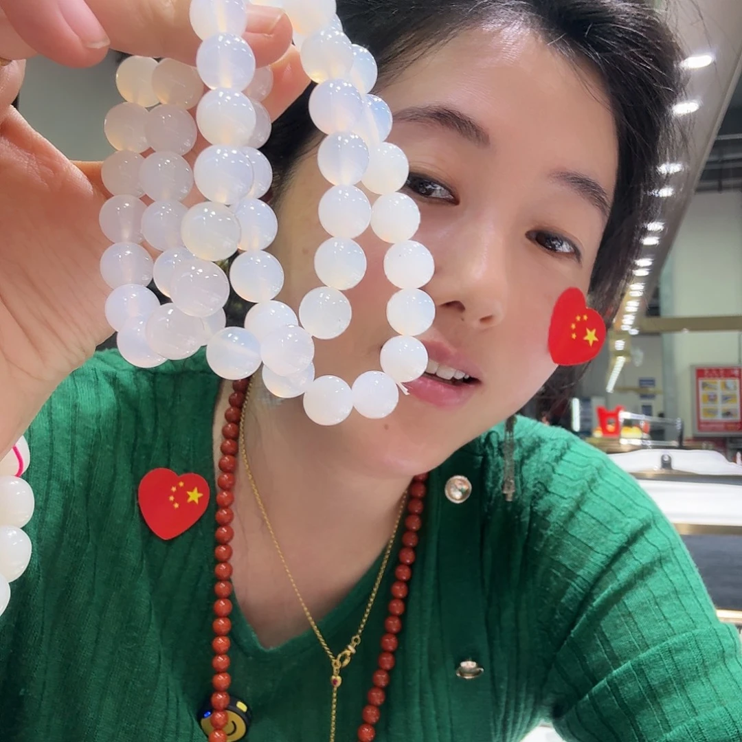 和田玉未镶嵌车挂