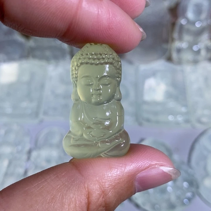 未镶嵌岫玉颈饰吊坠