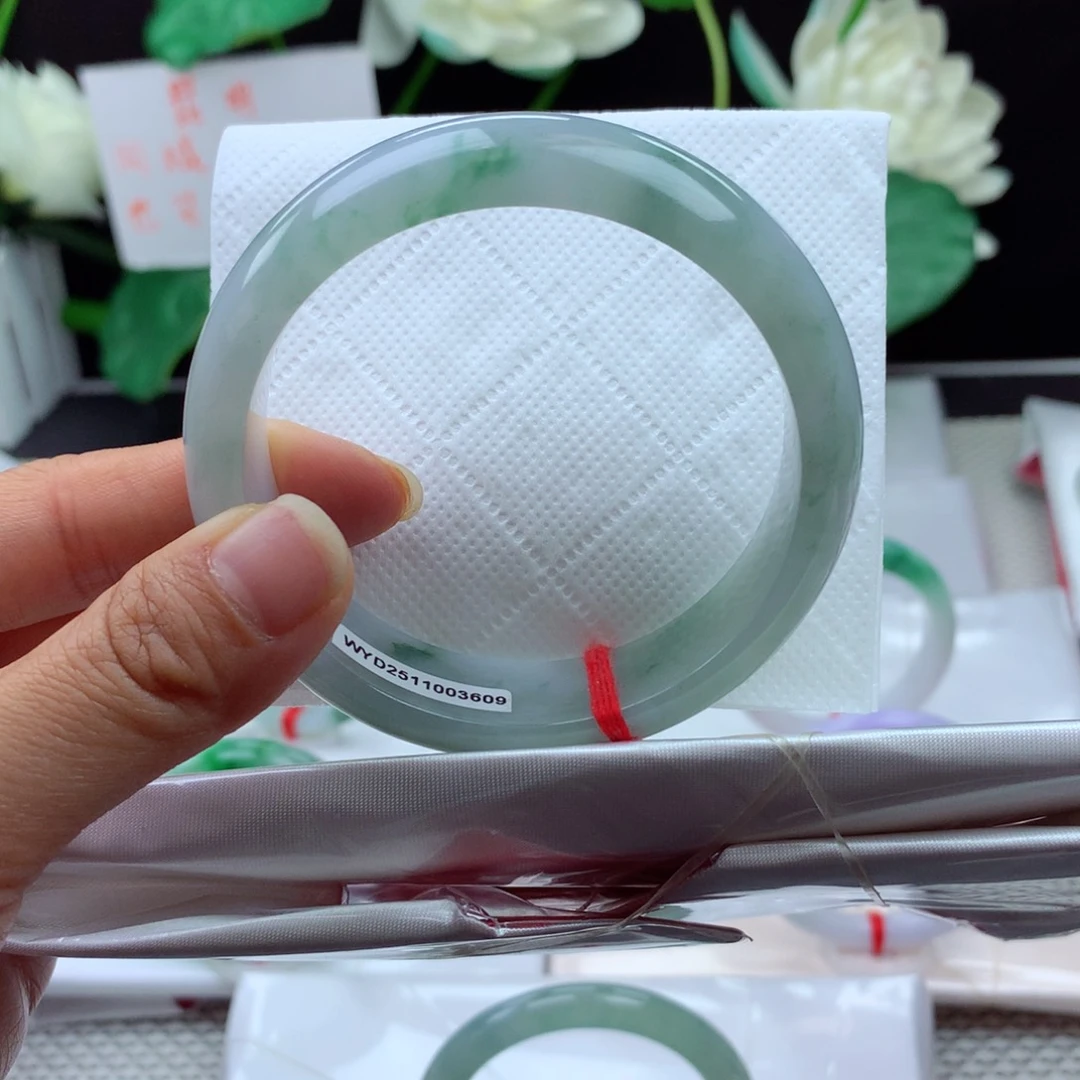 未镶嵌手镯翡翠纯天然17