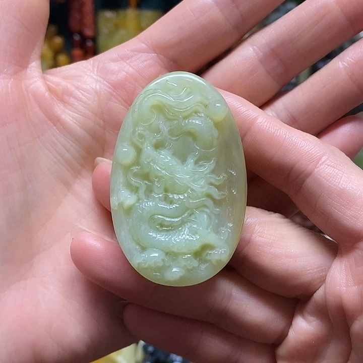 岫玉未镶嵌吊坠(赠链)