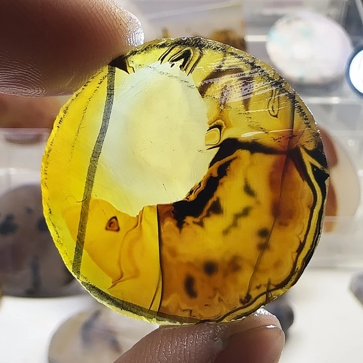 玛瑙/玉髓未镶嵌珠宝奇石