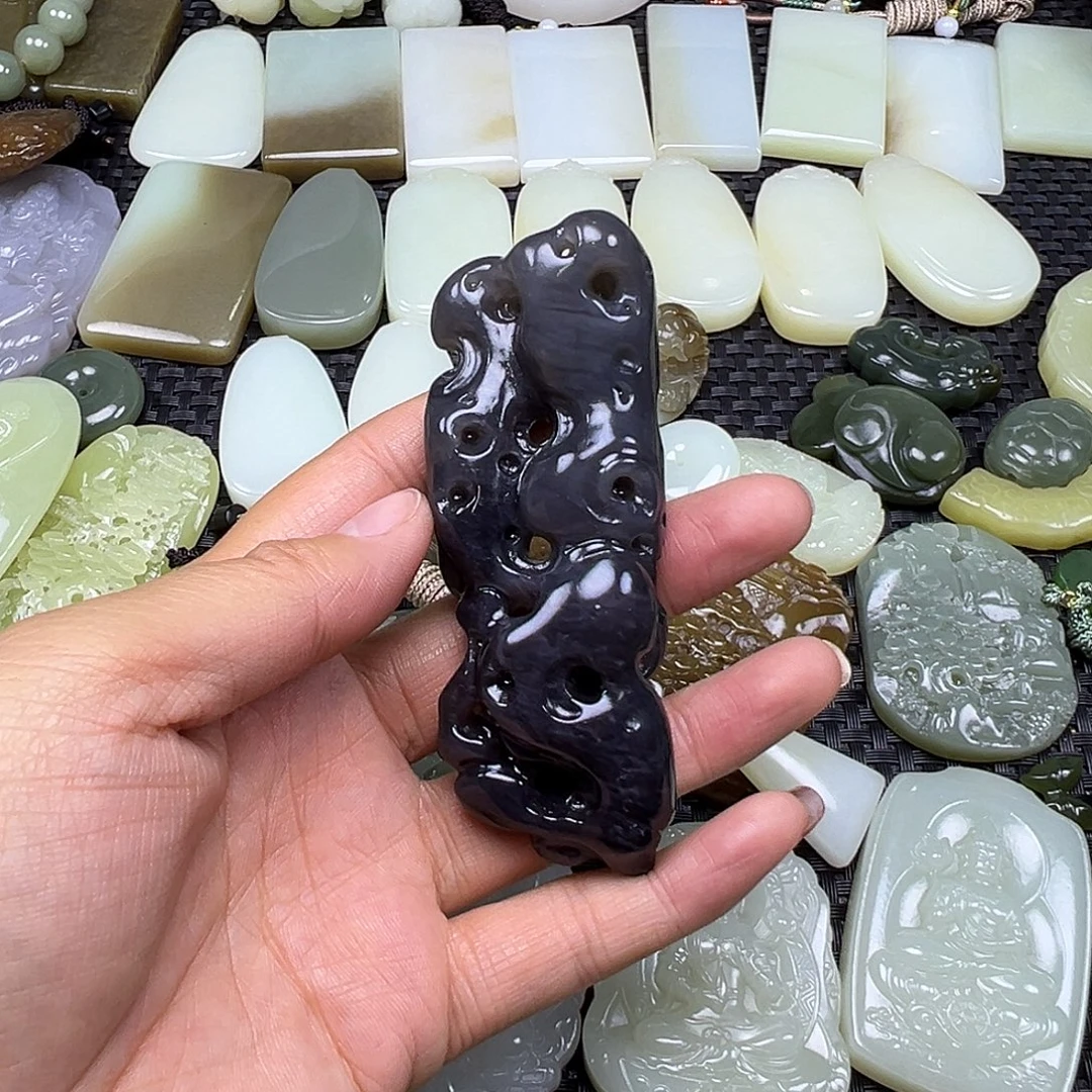 和田玉未镶嵌颈饰