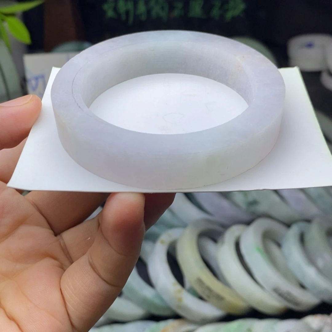 定制翡翠未镶嵌手镯