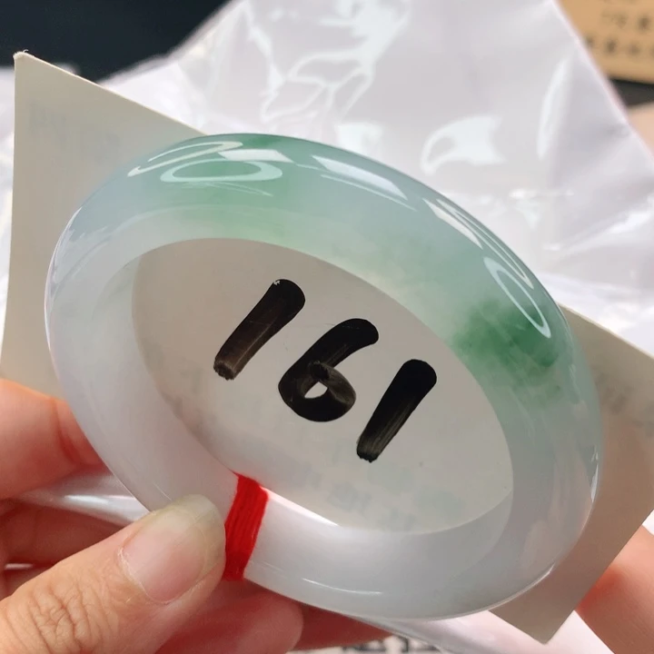 静***一翡翠手镯未镶嵌新品强推