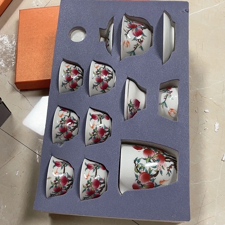 孤品茶具套装等。