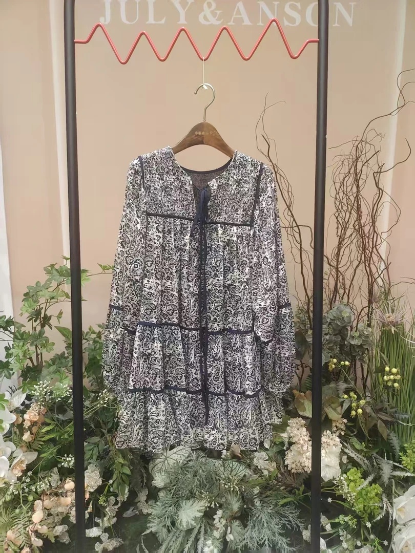 小丽衣橱腰果花连衣裙