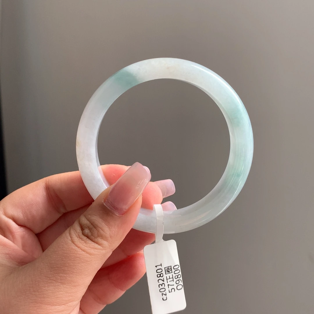 翡翠手镯未镶嵌35 57飘绿花正圈