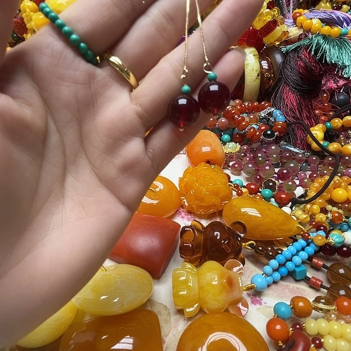 树脂制品816红色耳线