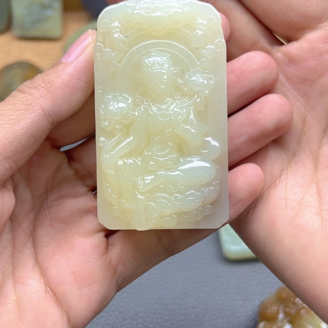 东***败颈饰未镶嵌和田玉
