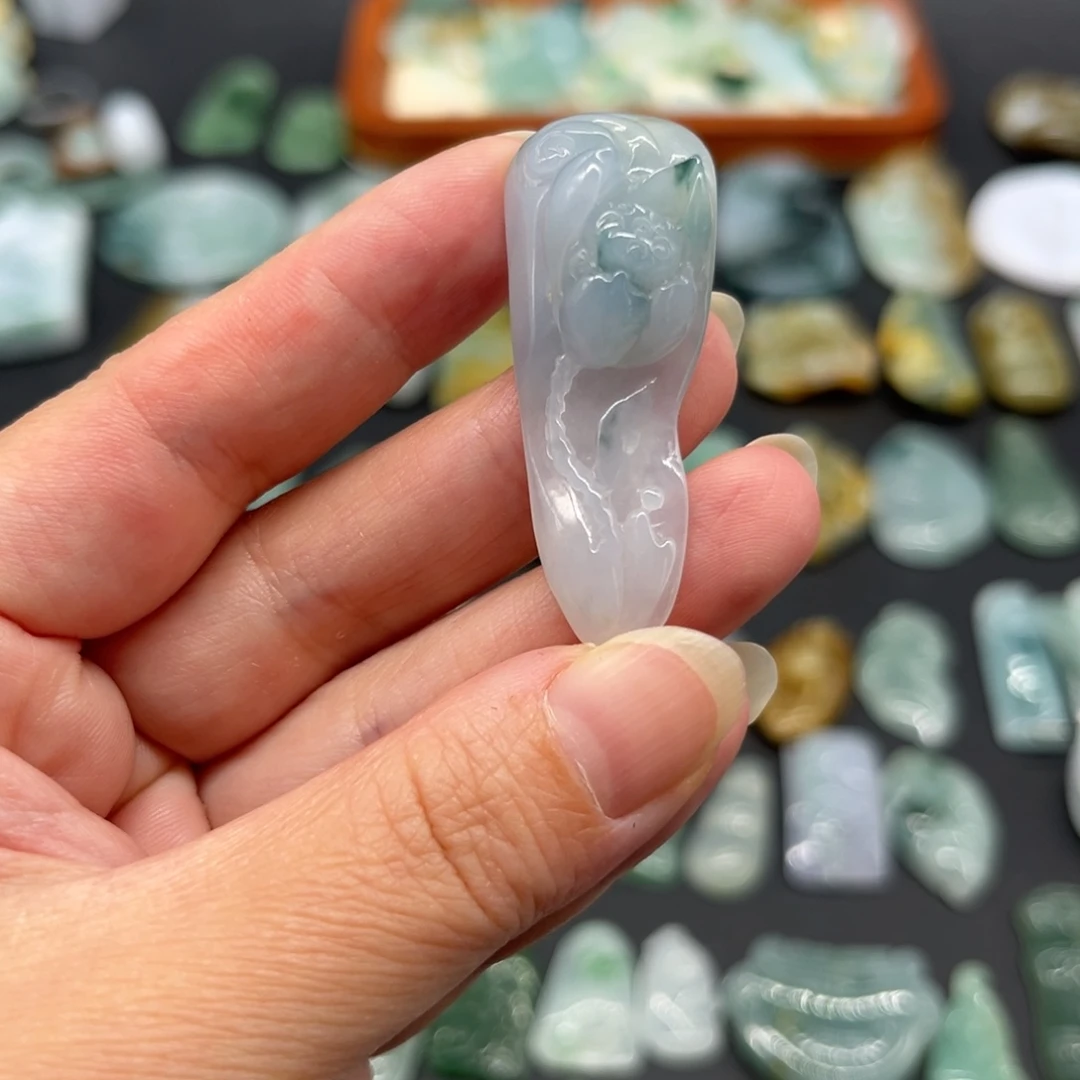 沧***笑颈饰未镶嵌翡翠莲花悟道