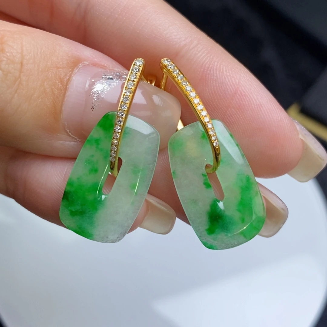 18K金镶嵌翡翠耳饰福贝