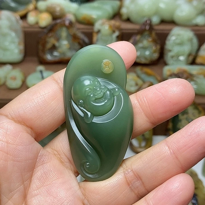 游***鱼岫岩河磨玉（透闪石质玉）未镶嵌颈饰