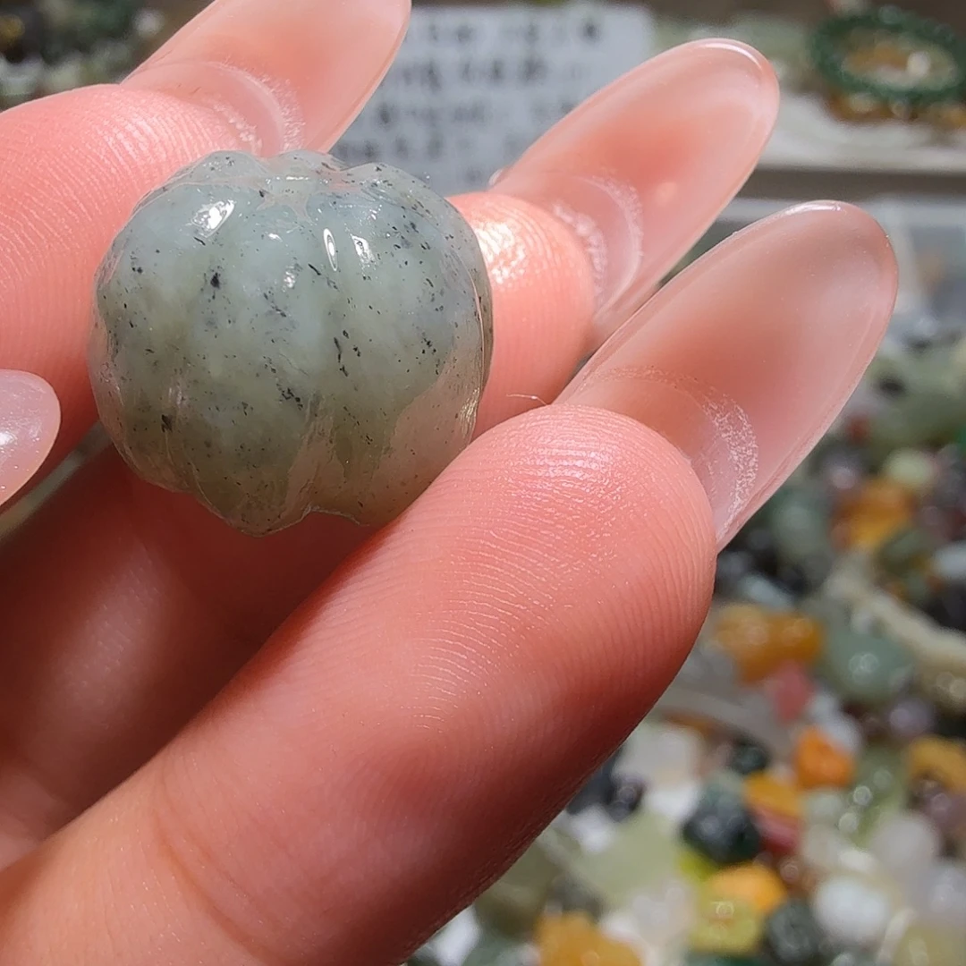 一****和田玉未镶嵌珠宝奇石